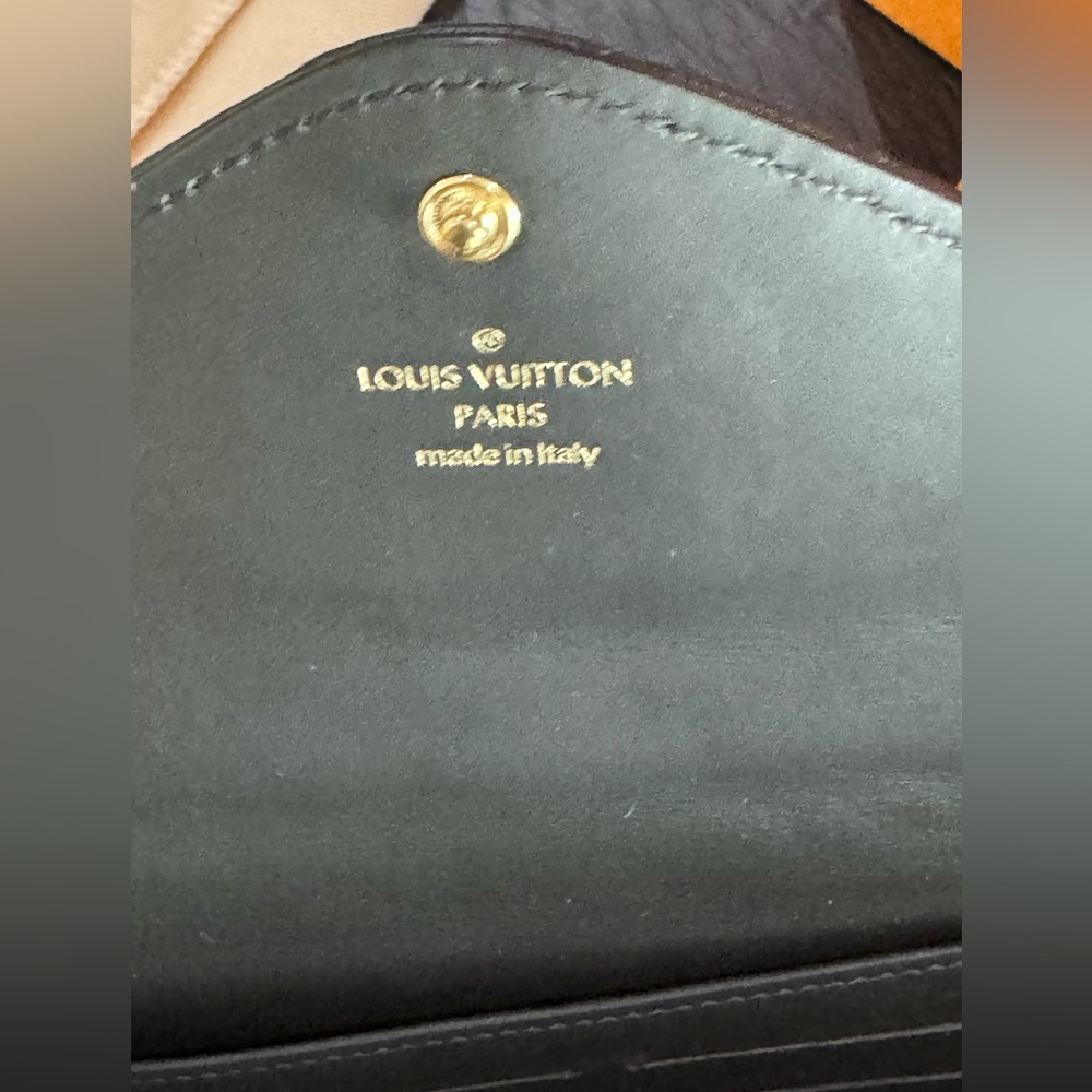 🆕🖤🔐Louis Vuitton Love Lock New Wave Wallet🔐🖤🆕 - Picture 8 of 9